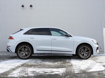 AUDI Q8 - 6