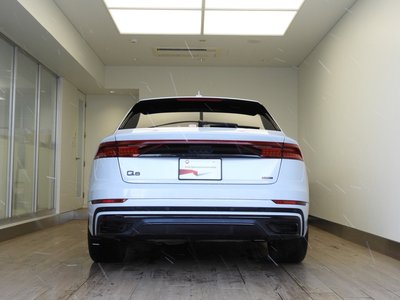 AUDI Q8 - 3
