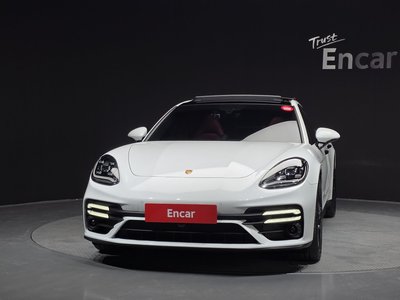 PORSCHE PANAMERA - 2
