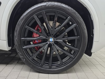 صورة 8 لـ 2025 BMW X5