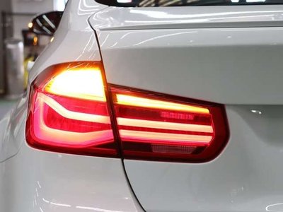 2016 BMW M3 SEDAN — миниатюра 38