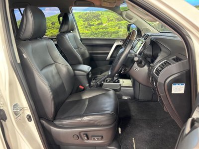 TOYOTA LAND CRUISER PRADO - 8