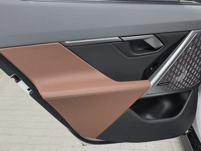 صورة مصغرة 15 لـ 2025 BMW 5 SERIES