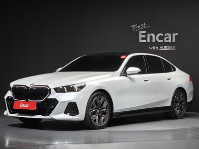 صورة 1 لـ 2025 BMW 5 SERIES