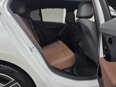 صورة مصغرة 17 لـ 2025 BMW 5 SERIES