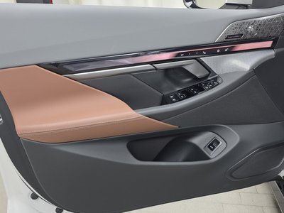 صورة مصغرة 14 لـ 2025 BMW 5 SERIES