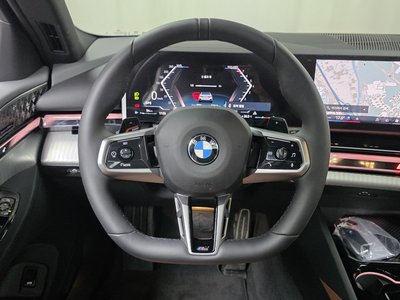 صورة مصغرة 21 لـ 2025 BMW 5 SERIES
