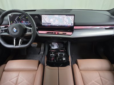 صورة 5 لـ 2025 BMW 5 SERIES