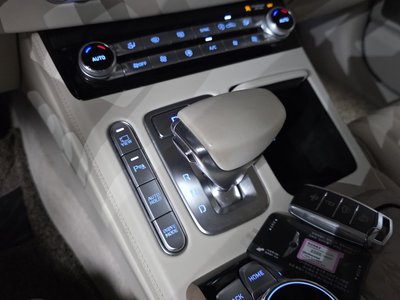 2019 Genesis G90 — миниатюра 12