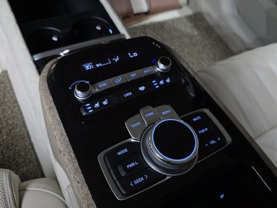 2019 Genesis G90 — миниатюра 23