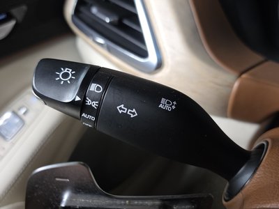2019 Genesis G90 — миниатюра 34
