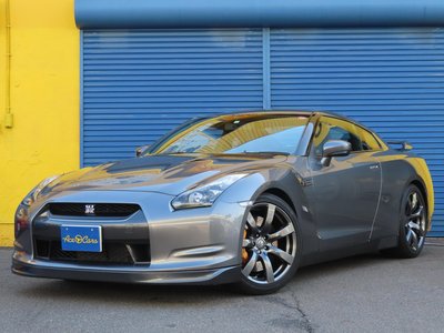 NISSAN GT-R - 1