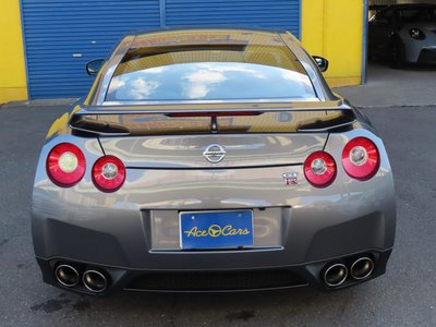 NISSAN GT-R - 8