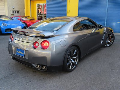 NISSAN GT-R - 9