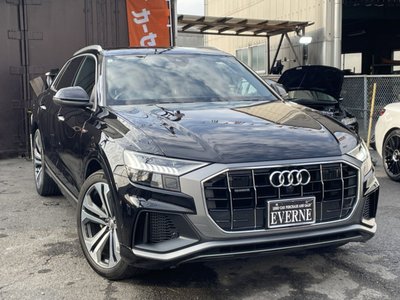 AUDI Q8 - 4