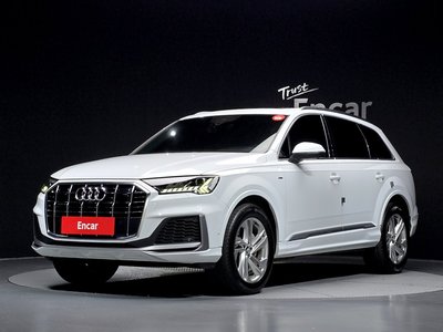 AUDI Q7 - 1