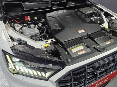 AUDI Q7 - 7