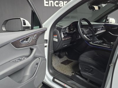 AUDI Q7 - 10