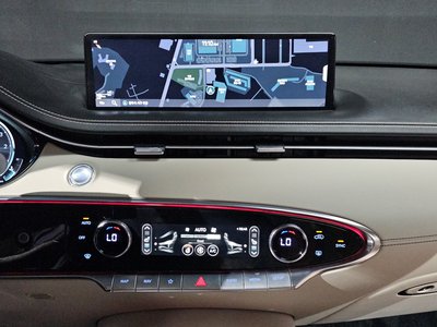2023 Genesis GV70 — миниатюра 18