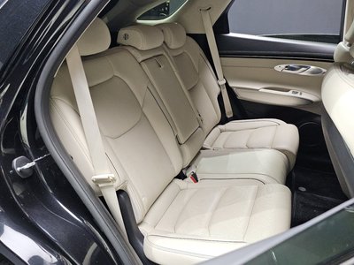2023 Genesis GV70 — миниатюра 31
