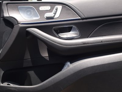 2025 Mercedes-BENZ GLE — миниатюра 13