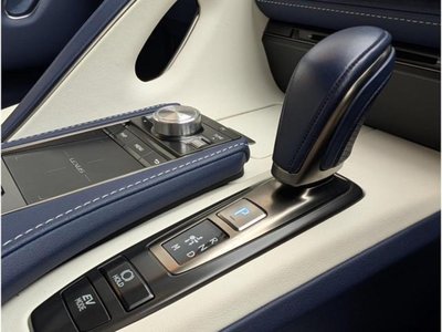 2018 Lexus LC — миниатюра 21