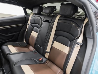 صورة مصغرة 17 لـ 2025 Porsche TAYCAN