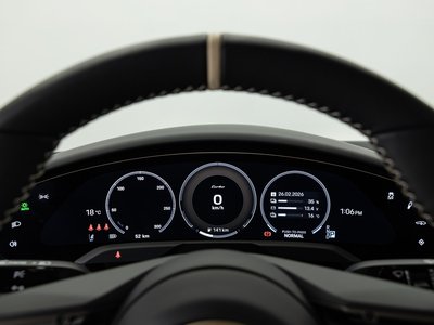 صورة 8 لـ 2025 Porsche TAYCAN