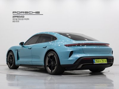 صورة 4 لـ 2025 Porsche TAYCAN