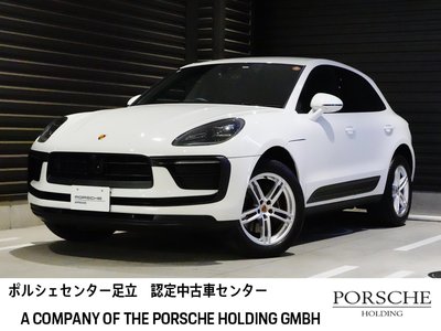 PORSCHE MACAN - 1