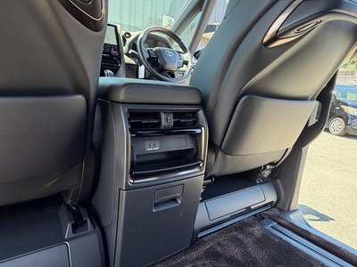 صورة مصغرة 37 لـ 2024 Toyota VELLFIRE