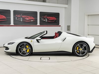 صورة مصغرة 41 لـ 2025 FERRARI 296 GTS