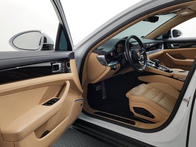 PORSCHE PANAMERA - 10