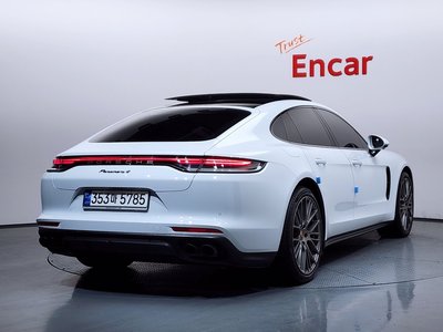 PORSCHE PANAMERA - 4