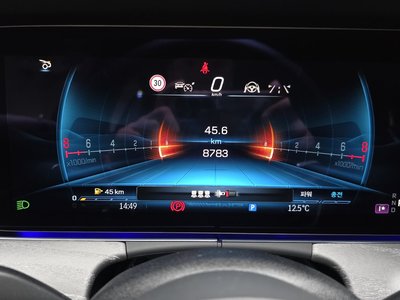 MERCEDES-BENZ GT AMG - 8