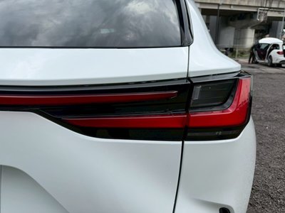 2023 Lexus NX — миниатюра 25