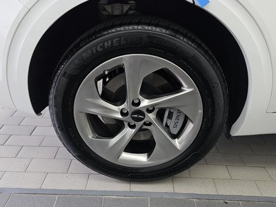 صورة 6 لـ 2024 Genesis GV70