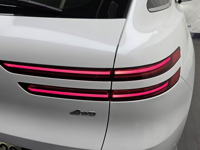 صورة 10 لـ 2024 Genesis GV70