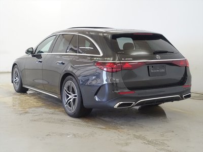 MERCEDES-BENZ E-CLASS WAGON - 4