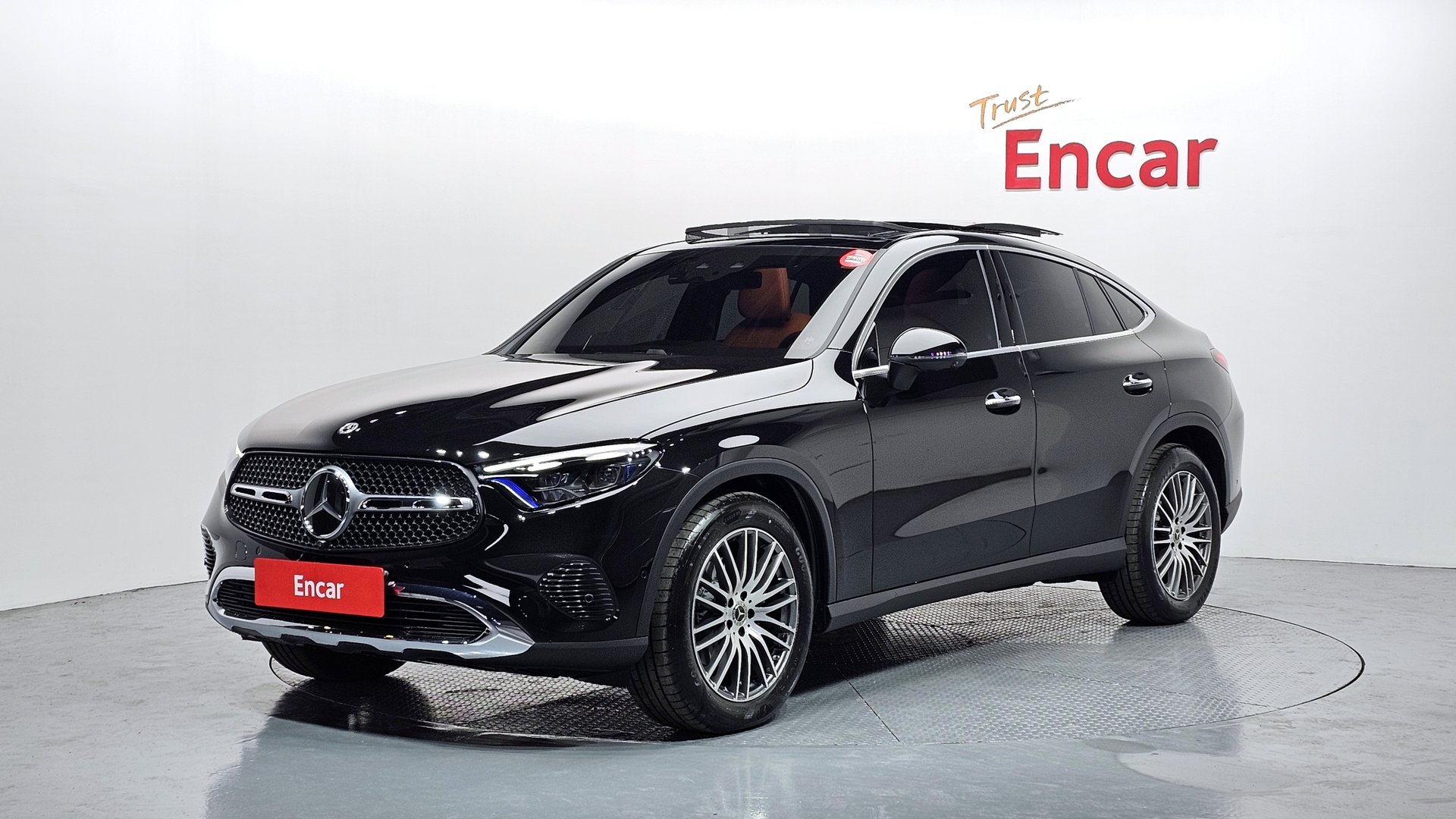 MERCEDES-BENZ GLC - View 1