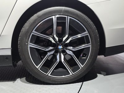 2024 BMW I7 — фото 8