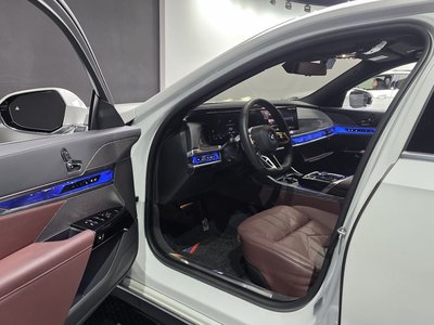 صورة مصغرة 13 لـ 2024 BMW I7