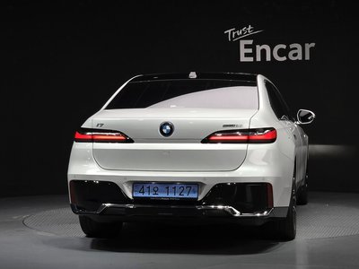 2024 BMW I7 — фото 3