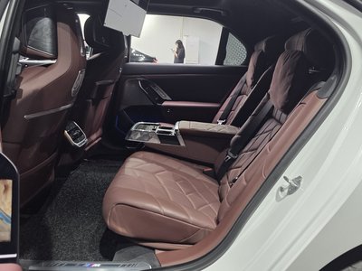 صورة مصغرة 17 لـ 2024 BMW I7