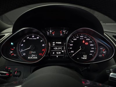 AUDI R8 - 8