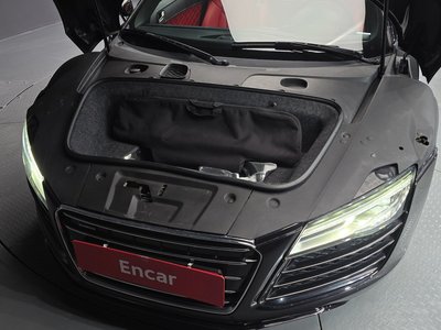 AUDI R8 - 7