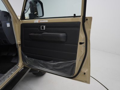 2024 Toyota LAND CRUISER 70 — миниатюра 47