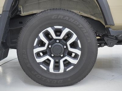 2024 Toyota LAND CRUISER 70 — миниатюра 12