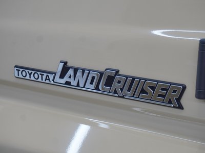 2024 Toyota LAND CRUISER 70 — миниатюра 20