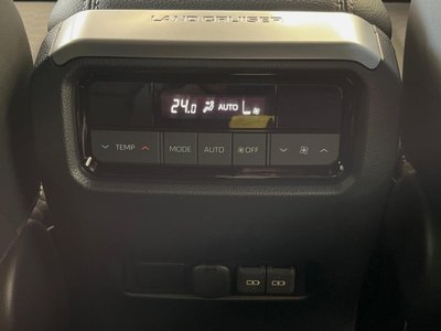 2025 Toyota LAND CRUISER 250 — миниатюра 53
